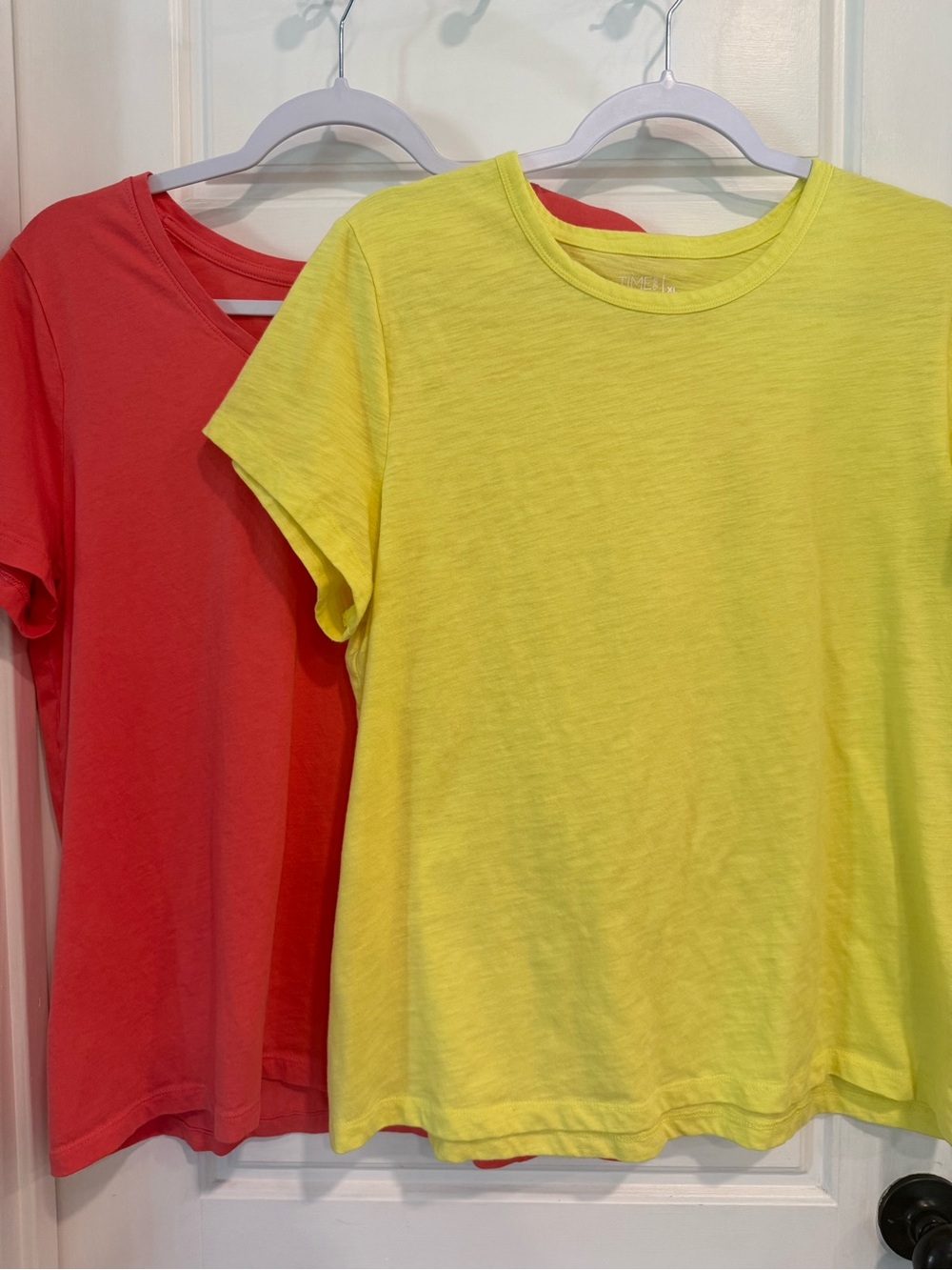 Time and Tru Women’s XL T-Shirt Lot Neon Yellow Coral Pink Basic Tees